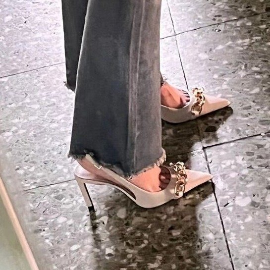 Small fragrant style high-heeled pointed-toe shoes for women French evening silver toe-cap sandals with skirt and single shoes - Imagen 4