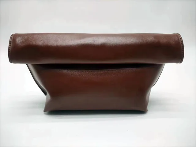 Large capacity women's handbag new trend simple rolled edge envelope bag fashionable temperament hand-held bag for women - Imagen 7